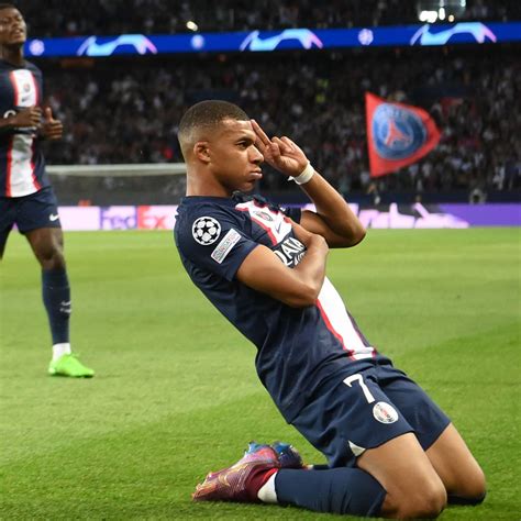 video kylian mbappe with horror miss you have to see to believe sports informer football