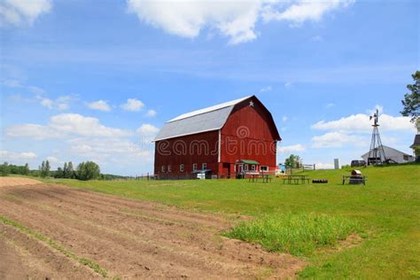 Red Barn And Farm Landscape Stock Image Image Of Barn America 56528147