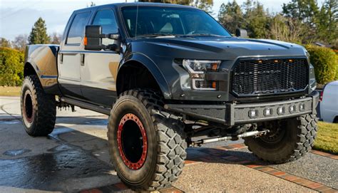 This Ford F 250 Super Duty 4×4 Megarexx Makes A Raptor