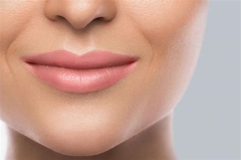 Tips To Prevent And Treat Upper Lip Wrinkles