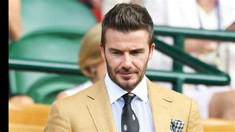 Pionir of fake celeb account. David Beckham just coached you (and us) on warm-weather tailoring at Wimbledon | GQ India