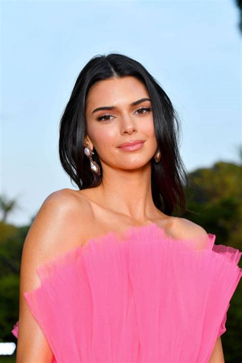 American Actress Kendall Jenner At Cannes Film Festival Imagedesi Com