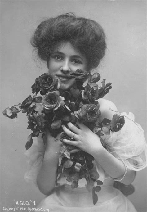 “evelyn Nesbit Photographed By Sarony 1901” Evelyn Nesbit Gibson