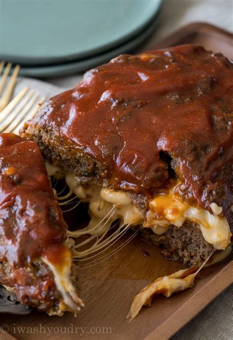 In a baking dish arrange the macaroni and pour the white cheese sauce sauce over it. Macaroni Cheese Stuffed Meatloaf | I Wash You Dry