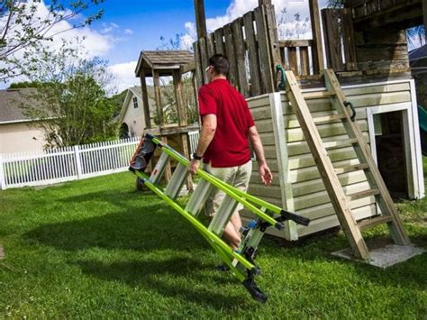 Well, thanks to its sturdy fiberglass material that makes it possible for a lightweight professional ladder to carry such a huge load. Little Giant King Kombo 3-in-1 Extension Ladder | Pro Tool ...