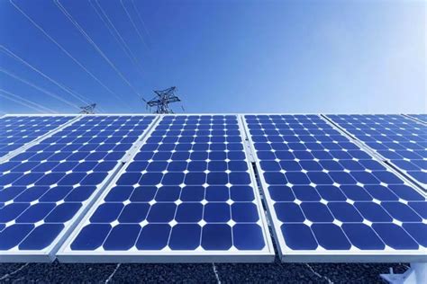 Solar Panels and Net Metering: Maximizing Energy Savings and Grid Interaction