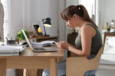 "WhatsAppitis", "text neck", "zapping mind": the harmful effects on