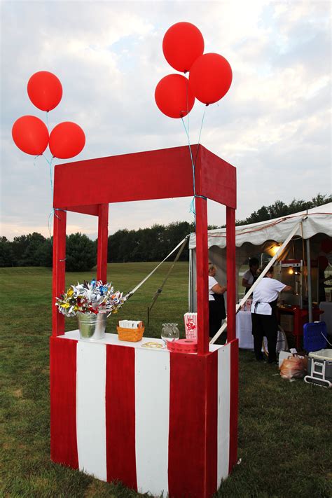 Pin By Lisa Davis On Wedding Ideas Circus Theme Party Carnival