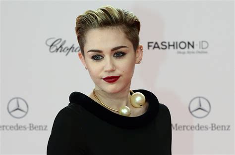 Miley Cyrus Opens Up About Her Sexuality And Its Just One Of Many Ways