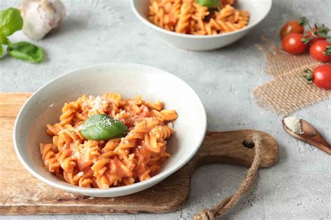 One Pot Pasta mit Tomatensoße