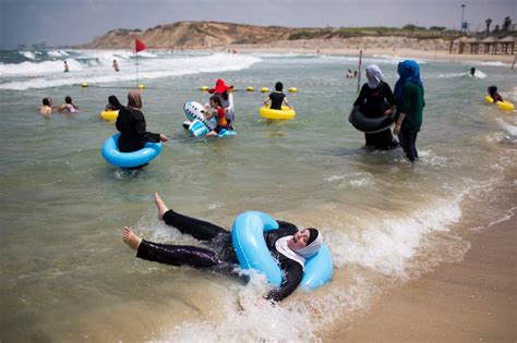 france s burkini debate reverberates around the world the new york times