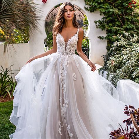 Most Popular Wedding Dresses On Our Pinterest This Year Wedding Inspirasi Wedding Dresses