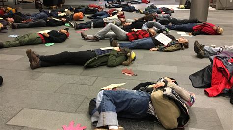 Homeless Activists Stage Camp Out Die In At Seattle City Hall Komo