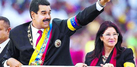 Maduro Y Su Mujer Bajo Una Lluvia De Críticas Por Nepotismo