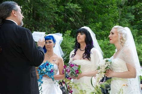 Three Women Married Each Other Mirror Online