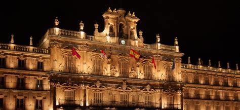 Spanyolország államformája alkotmányos monarchia, fővárosa madrid. Kasztília és Madrid -> Spanyolország