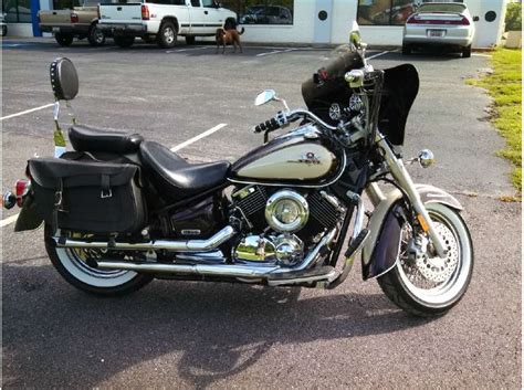 Because of its handling, weight and managable power, a new biker who is comfortable with the size of this bike, will. 2000 Yamaha V Star Classic for sale on 2040motos