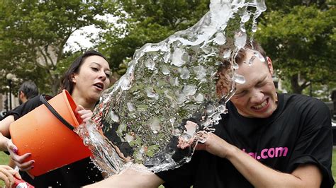 Ice Bucket Challenge El Reto Solidario Que Cambi La Lucha Contra La Ela Ice For Life