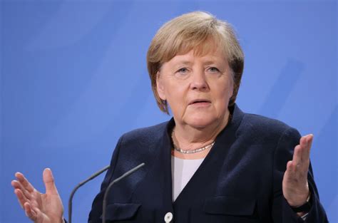 Scandalos Angela Merkel Se înfrumusețează Pe Banii Statului German