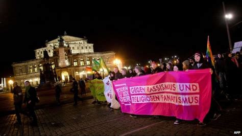 Pegida S Anti Islam Rallies Stir Fears Of German Turks Bbc News