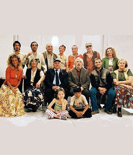 And also you will find here a lot of movies, music, series in hd quality. Cennet Mahallesi: 1. sezonun oyuncuları - Beyazperde.com