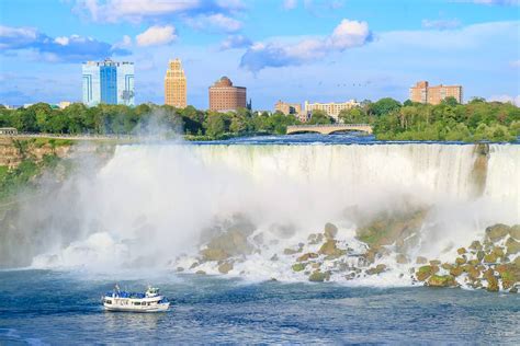 planning the perfect summer road trip to niagara falls for two please
