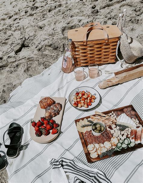 Tips What To Pack For A Beach Picnic Homey Oh My Beach Picnic