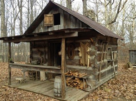 7 free diy cabin plans. photo inspiration for shed turned trapper shack | Rustic ...