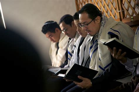 Colombian Evangelical Christians Convert To Judaism Embracing Hidden