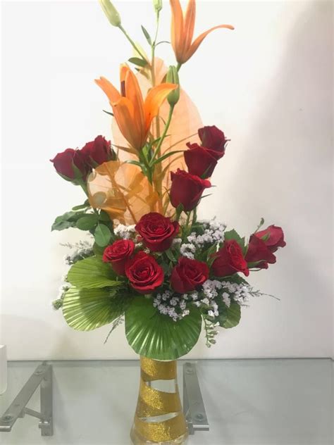 Whatever the occasion, our hand delivered flowers are perfect for sending a message words cannot convey. Blooms Only Provide Anniversary flower delivery online in ...