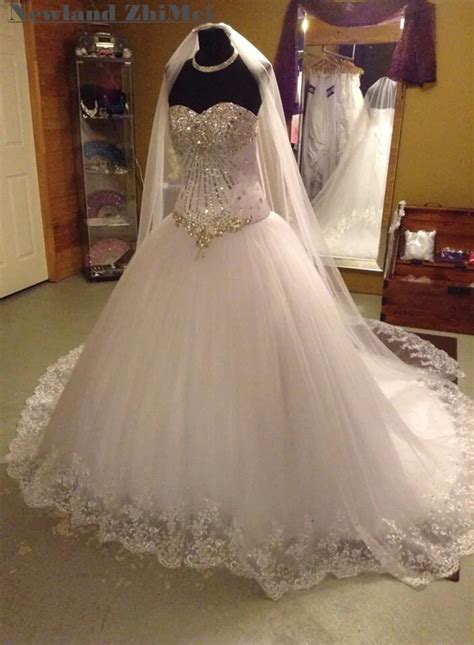 Luxury Ball Gown Wedding Dress Sparkly Crystals Sweetheart Appliqued