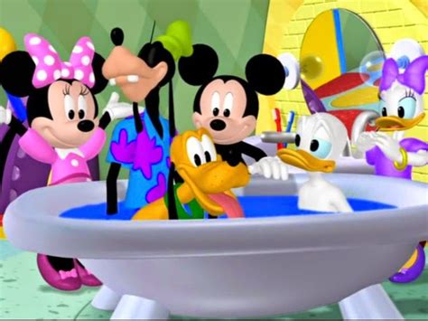 Taking A Bath Can Get Rid Of The Hiccups Mickey Mouse Clubhouse