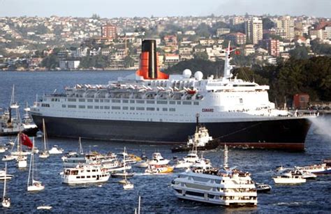 The hull of the queen elizabeth 2, photographed early in the morning on her launch day. On board the spectacular ship Queen Mary 2 - Rediff.com ...