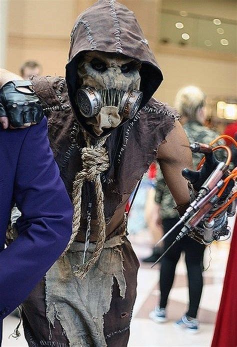 Awesome Scarecrow Cosplay Is Terrifying Enough On Its Own Scarecrow
