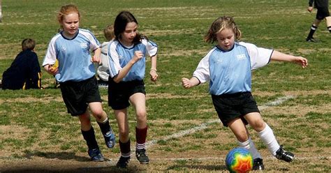 Check spelling or type a new query. 5 motive pentru care fetitele trebuie sa faca un sport ...
