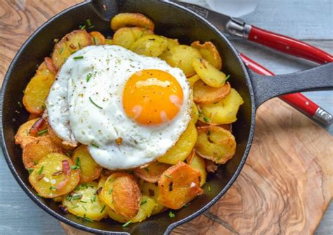 Bratkartoffeln Rezept mit Zwiebel knusprig lecker einfach