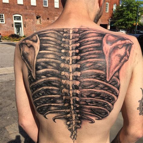 With this, we hope you can select the style you want to ink on your next tattoo, and we hope to clarify this mess for you. 60+ Best Upper Back Tattoos Designs & Meanings - (All ...