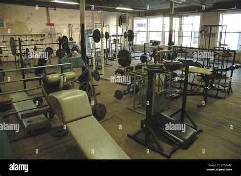Jun 28 2007 Dallas Tx Usa It Is Easy To See Why Dougs Gym Was
