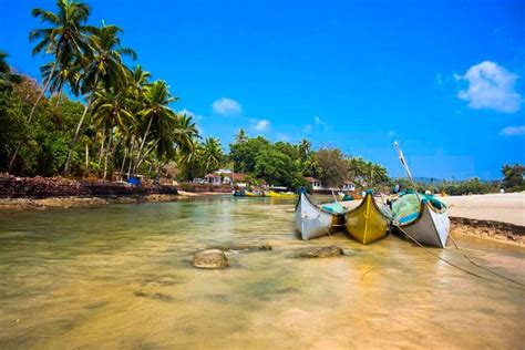 Baga Beach What To Not Miss Out In The Happening Place Of Goa Hikerwolf