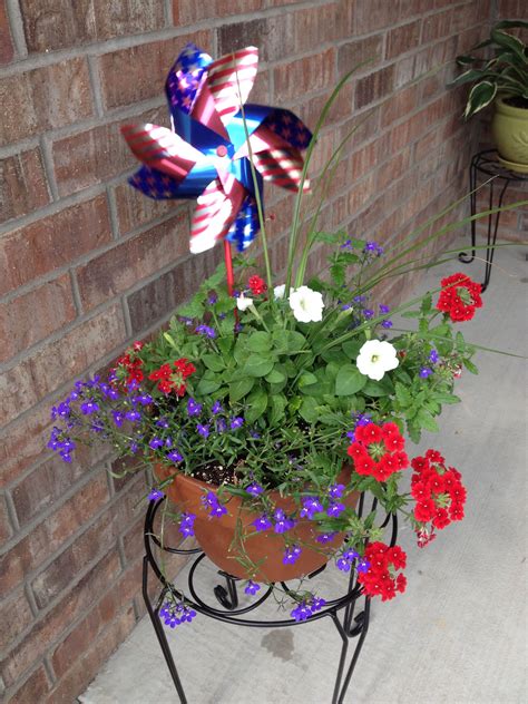 Red White And Blue Planter Blue Planter White And Blue Flowers Blue