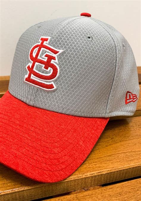 New Era St Louis Cardinals Mens Grey Popped Shadow 39thirty Flex Hat In