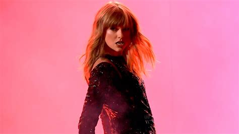 Taylor Swifts ‘lover Tracklist Leak Details Have Been Revealed And Omg Stylecaster
