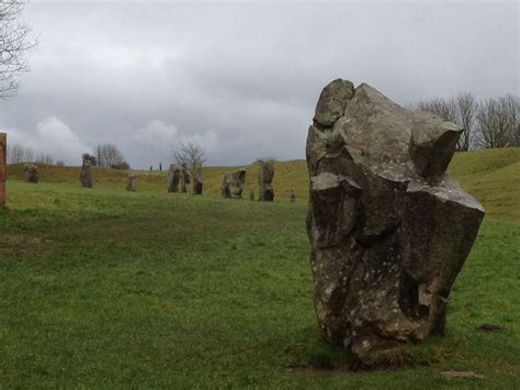 Avebury Stone Circle Wilts England Wilt Uk Travel Pagan Mount