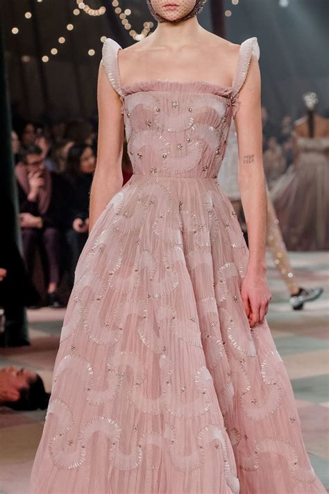 Christian Dior Spring 2019 Couture Collection Vogue Couture Fashion