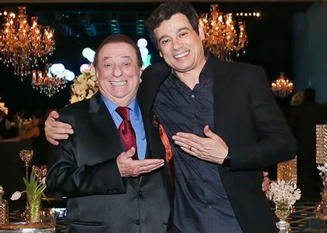 Celso portiolli apresenta o programa domingo legal desde 1993, antes quem apresentava era o apresentador gugu liberato que já faleceu inclusive. Filha de Celso Portiolli comemora 18 anos com festão cheio ...