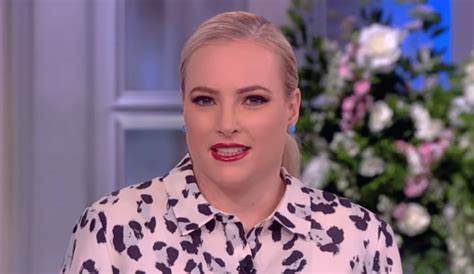 The View Meghan Mccain Seems Overwhelmed As The Shows Most Conservative Co Host The World