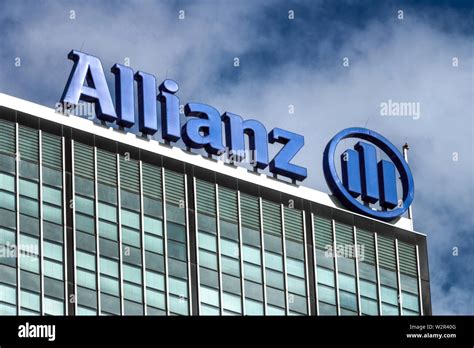 Allianz Logo High Resolution Stock Photography And Images Alamy