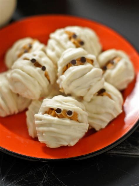 10 Attractive Halloween Party Food Ideas For Adults 2022