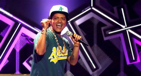 Bruno Mars Revive Su Potente Show En El Estadio Nacional Luces El