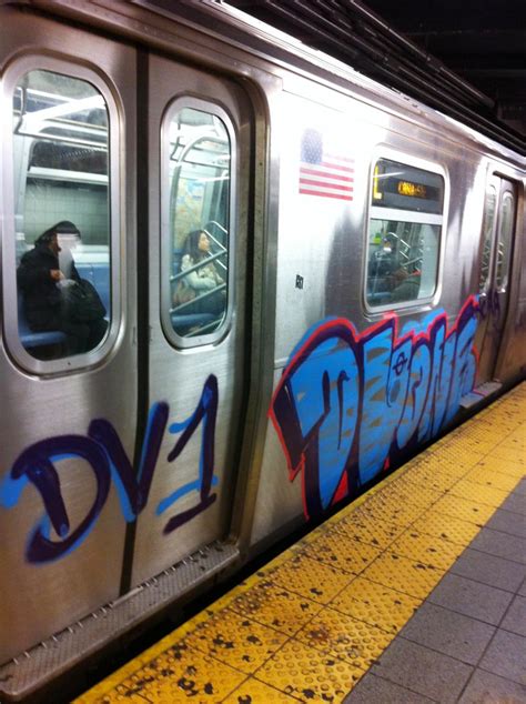 Nyc Subway Cars From Rolling Canvasses To Rolling Billboards Huffpost